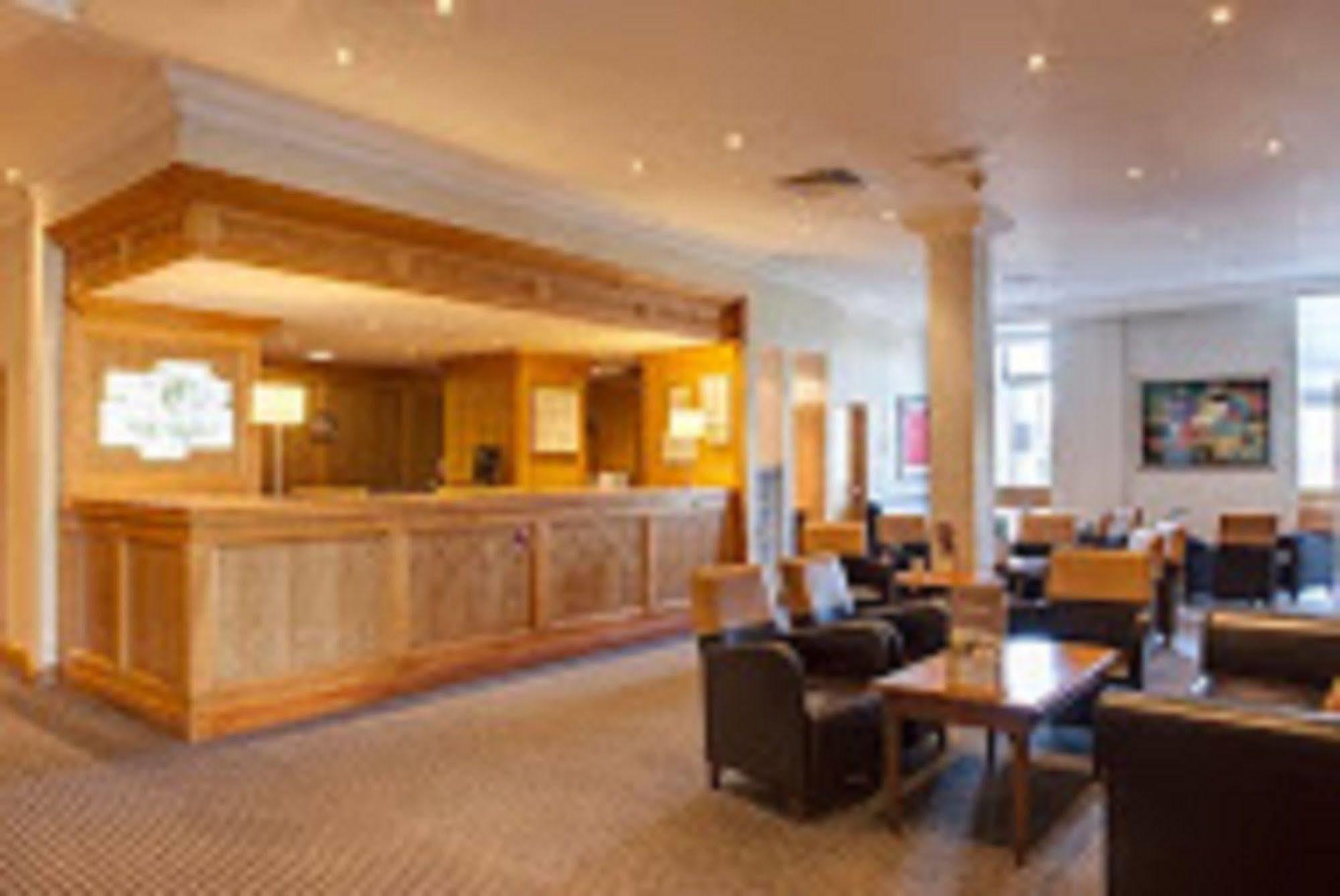 Holiday Inn Leeds-Wakefield M1 Jct40, An Ihg Hotel Bagian luar foto